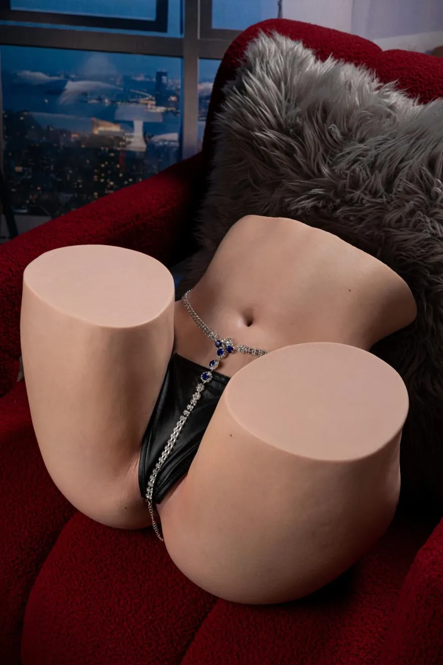 marielove Masturbator Torso Cora-Olive Körper