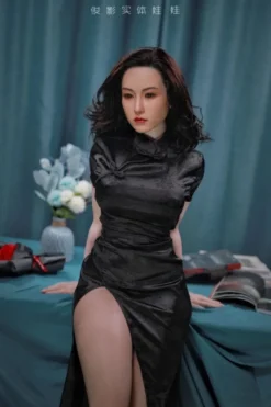 Sexpuppe Azaria-Maci